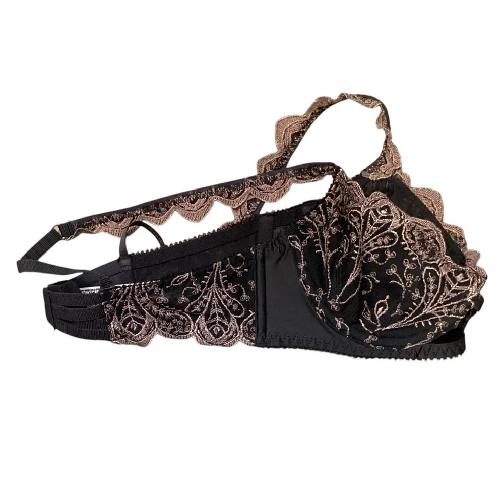 Intimately Free People Black‎ & Mauve Scalloped Lace Trim Bra Unpadded Size 32B
